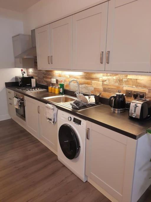 Modern Flat Near City Centre. Edinburgh Exterior photo